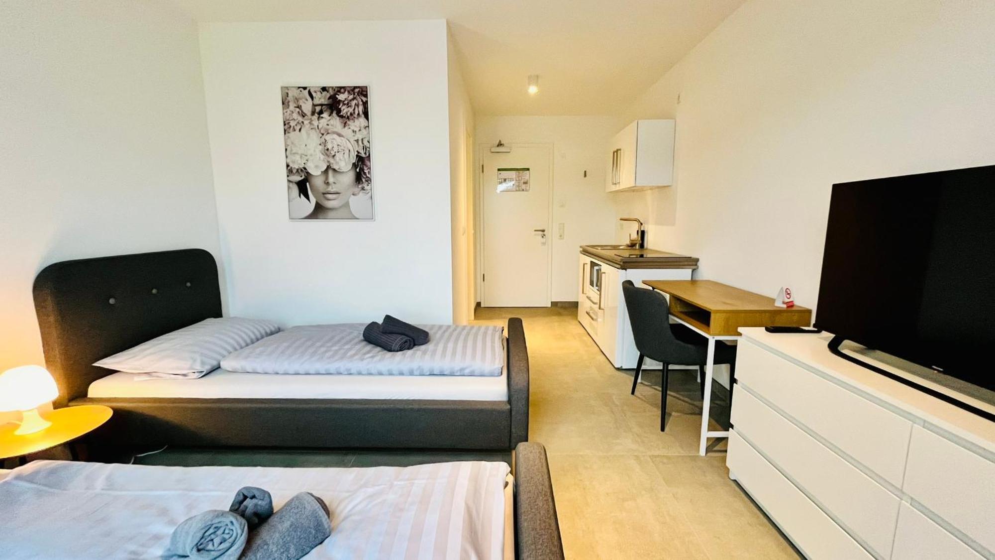 Livingboxx Karlsruhe - Messe I Neuwertige Apartments Mit Kueche Rheinstetten Esterno foto